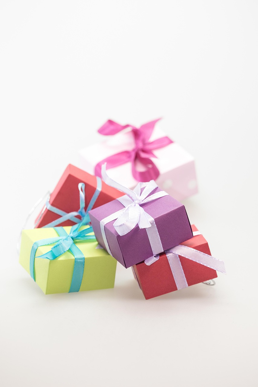 gifts, presents, packages, parcel, ribbon, christmas, christmas party, christmas decoration, advent season, wrapped up, packed up, gift wrapping, surprise, decoration, colorful